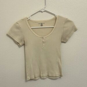 Pale Yellow Brandy Melville Button Crop Top💛☀️🌼